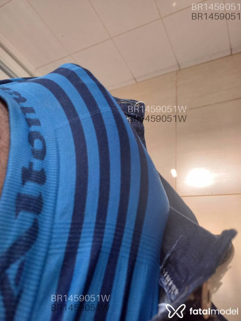 Acompanhante homem com cabelo castanho de olhos castanhos em Virtual - José Silva