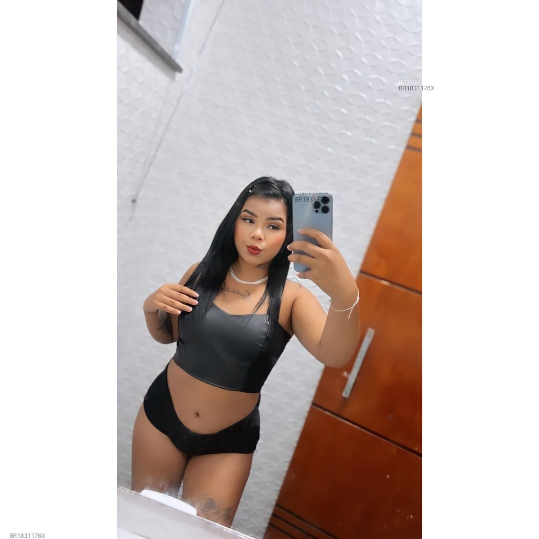 Acompanhante mulher morena (o) de olhos pretos em Guarujá - Mirela