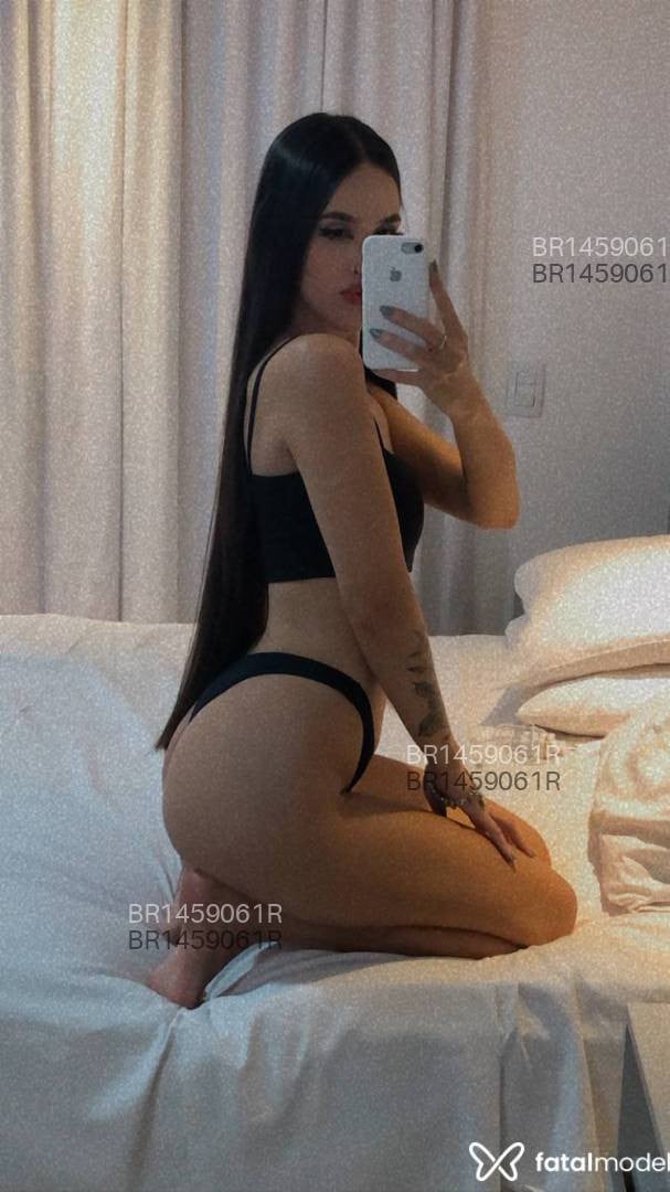 Acompanhante mulher com cabelo castanho de olhos castanhos em Balneário Camboriú - Gabriella