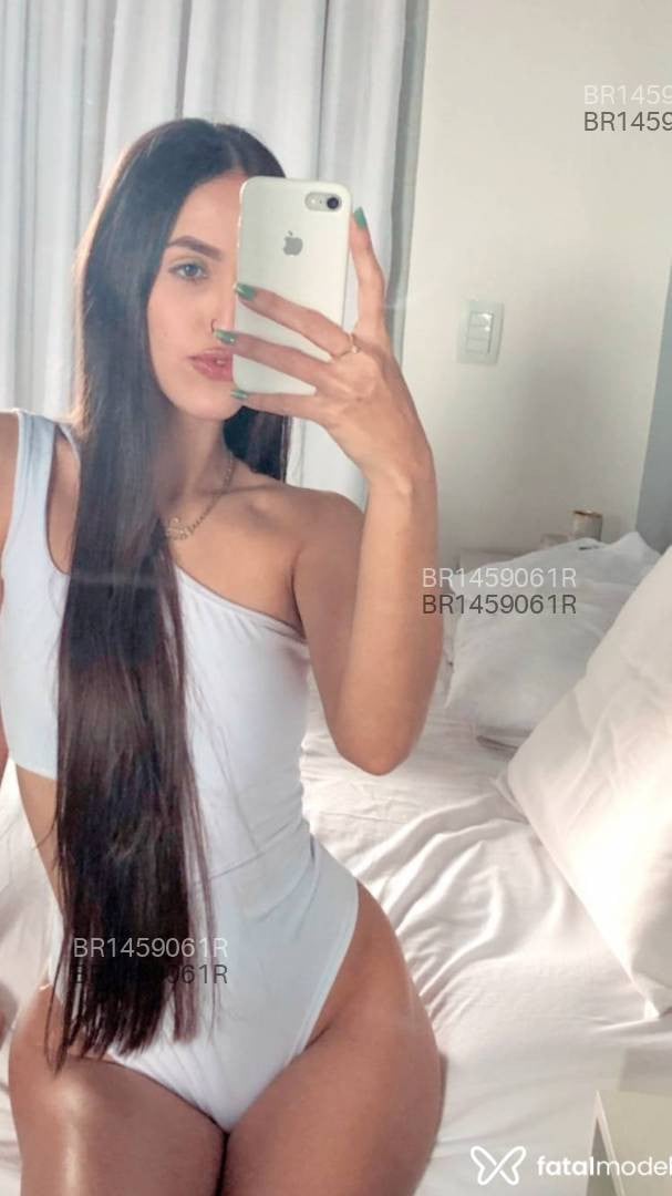 Acompanhante mulher com cabelo castanho de olhos castanhos em Balneário Camboriú - Gabriella