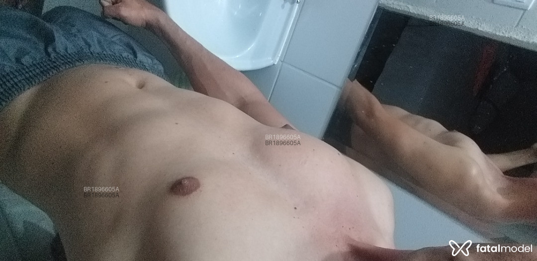 Acompanhante homem com cabelo castanho de olhos castanhos em Goiânia - Itamar