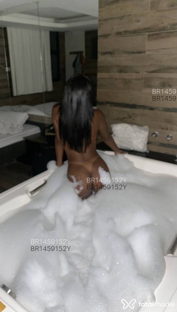 Acompanhante mulher morena (o) de olhos pretos em Rio de Janeiro - Chocolat