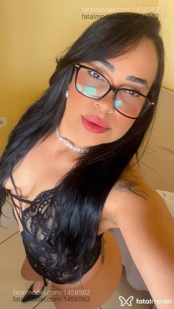 Acompanhante mulher com cabelo castanho de olhos castanhos - Jhenyfer