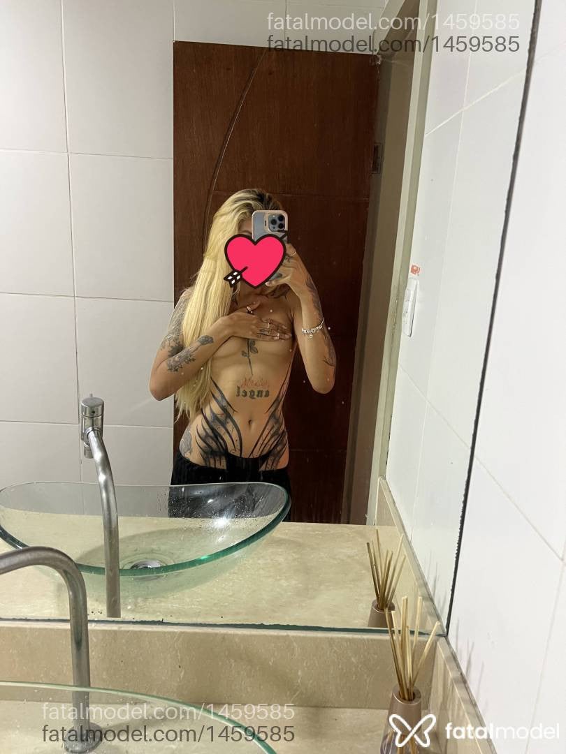 Acompanhante mulher ruiva (o) de olhos verdes - Kehlani