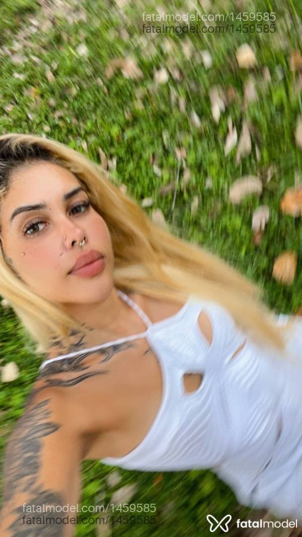 Acompanhante mulher ruiva (o) de olhos verdes - Ju Blohem