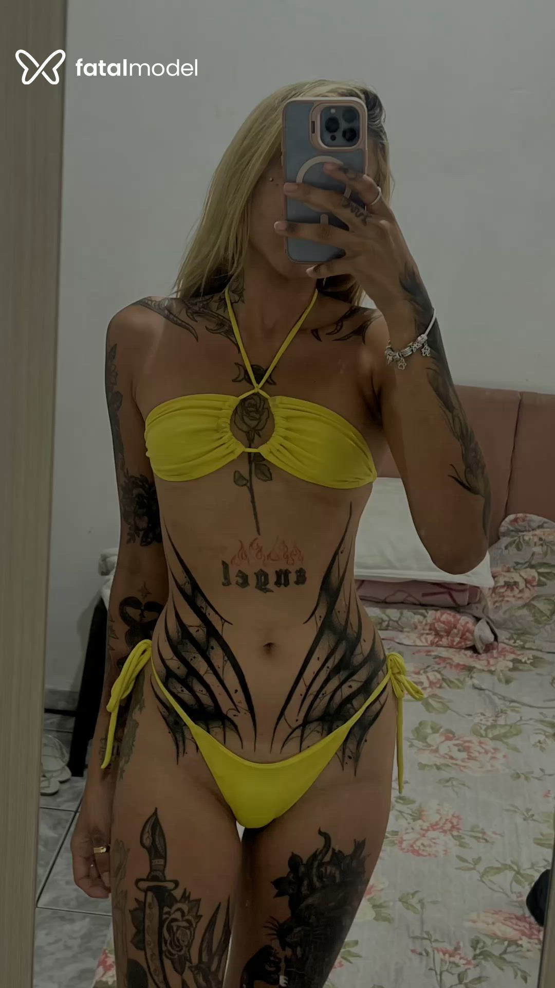 Acompanhante mulher ruiva (o) de olhos verdes - Ju Blohem