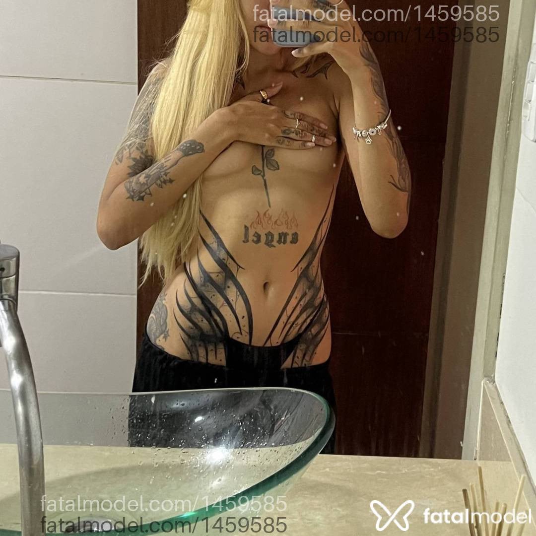 Acompanhante mulher ruiva (o) de olhos verdes - Ju Blohem
