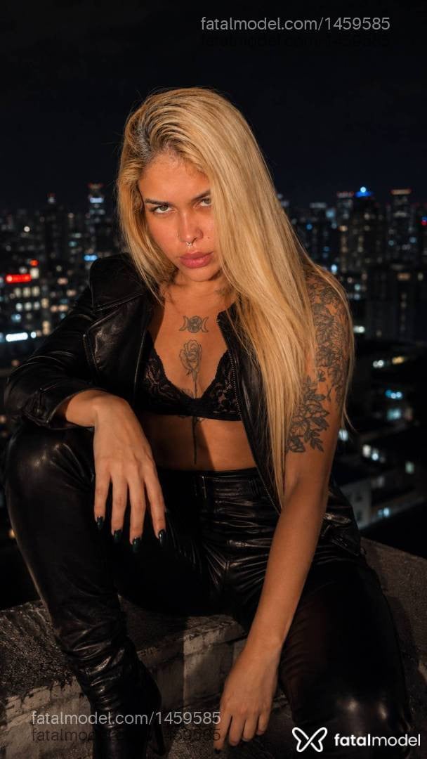 Acompanhante mulher ruiva (o) de olhos verdes em Salvador - Ju Blohhem