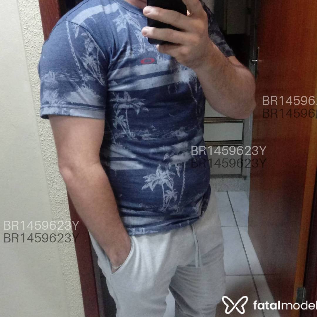 Acompanhante homem com cabelo castanho de olhos castanhos em Araranguá - Rafael