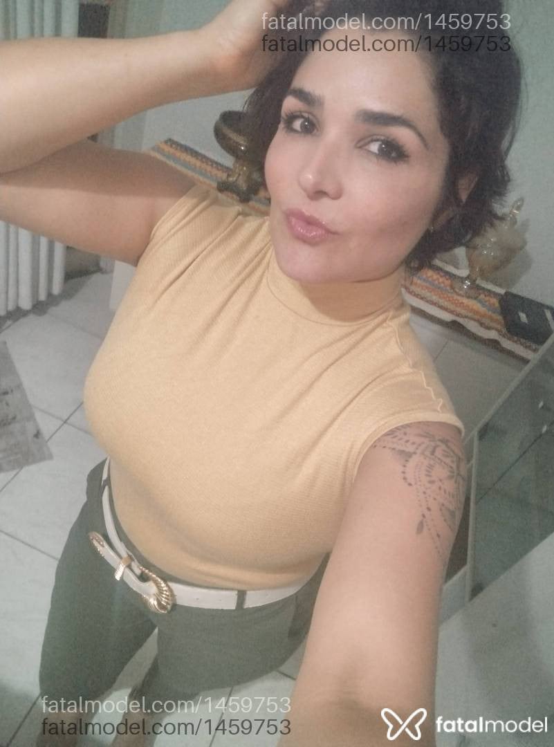 Acompanhante mulher com cabelo castanho de olhos castanhos em Piracicaba - Sarah Gracie