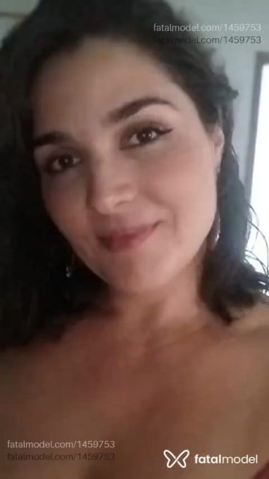 Acompanhante mulher com cabelo castanho de olhos castanhos em Piracicaba - Sarah Gracie