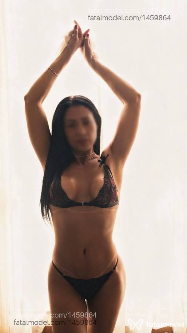 Acompanhante mulher morena (o) de olhos castanhos - Emily