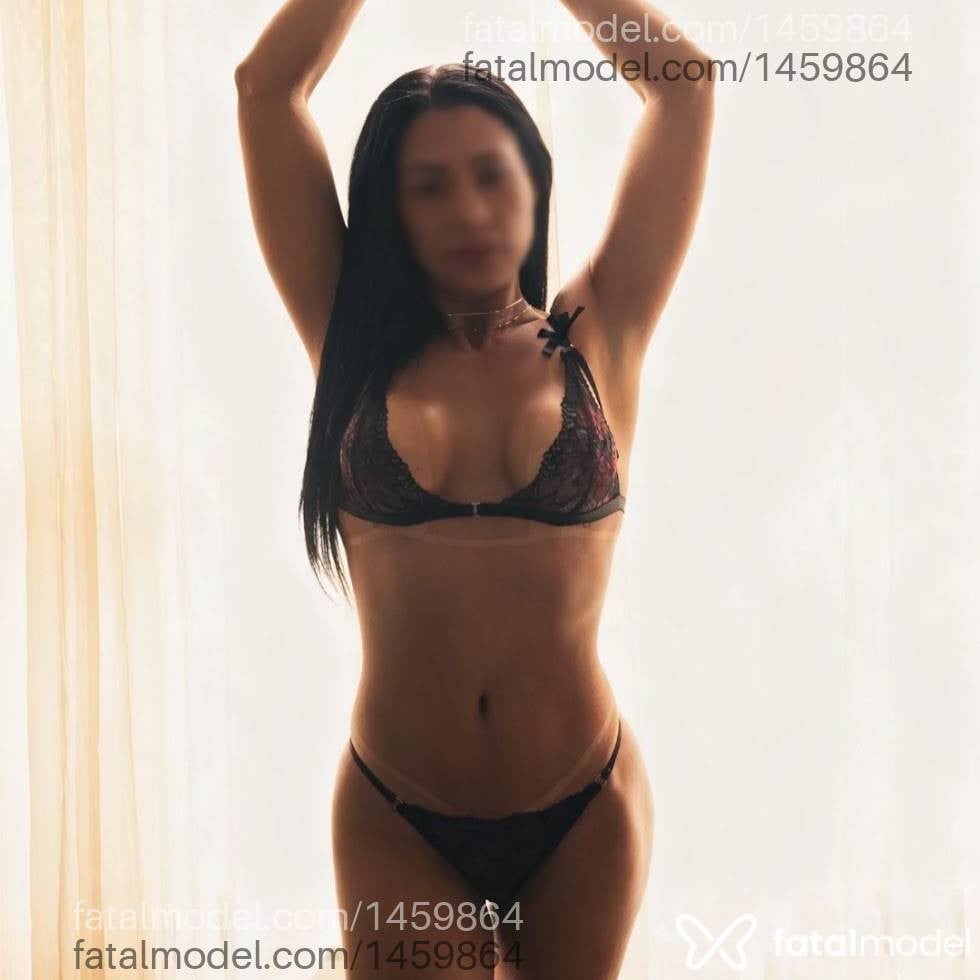 Acompanhante mulher morena (o) de olhos castanhos - Emily