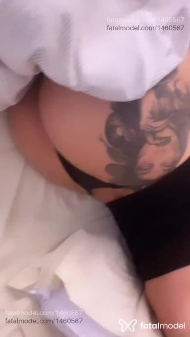 Acompanhante mulher com cabelo castanho de olhos castanhos - Camila Sales Acompanhante mulher com cabelo castanho de olhos castanhos - Camila Sales