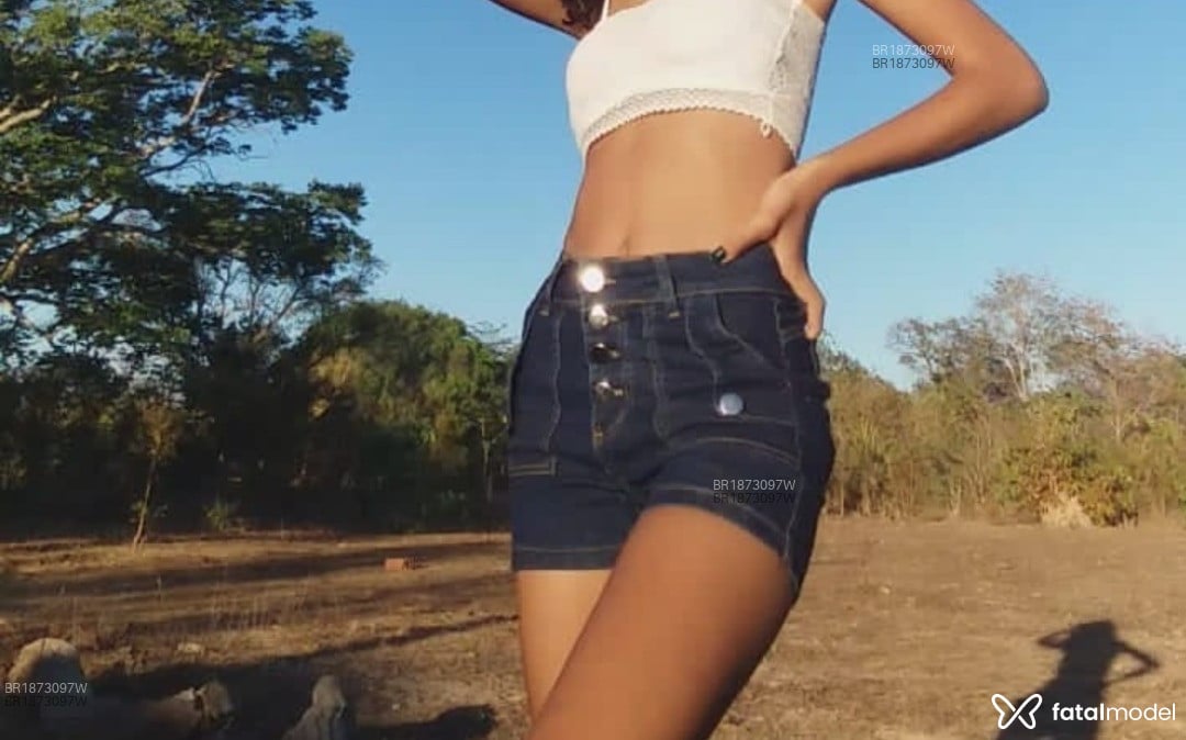 Acompanhante mulher morena (o) de olhos pretos em Barbacena - Morena