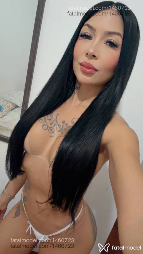 Acompanhante mulher morena (o) de olhos azuis - Susii