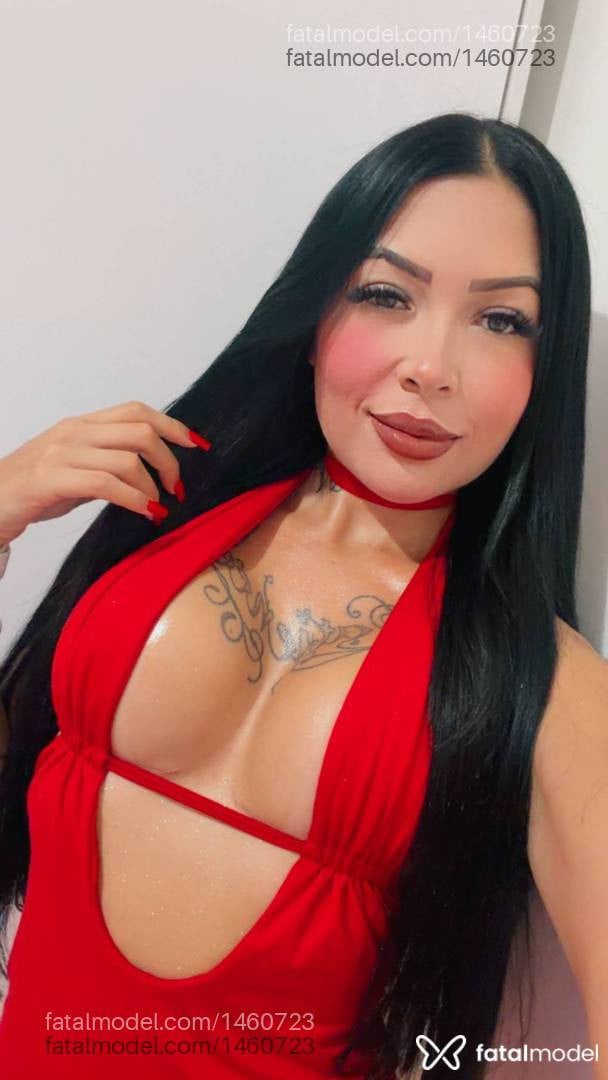 Acompanhante mulher morena (o) de olhos azuis - Susii