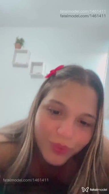 Acompanhante mulher loira (o) de olhos castanhos em Guarapari - Sofia