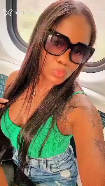 Acompanhante mulher com cabelo castanho de olhos pretos - Chandelly