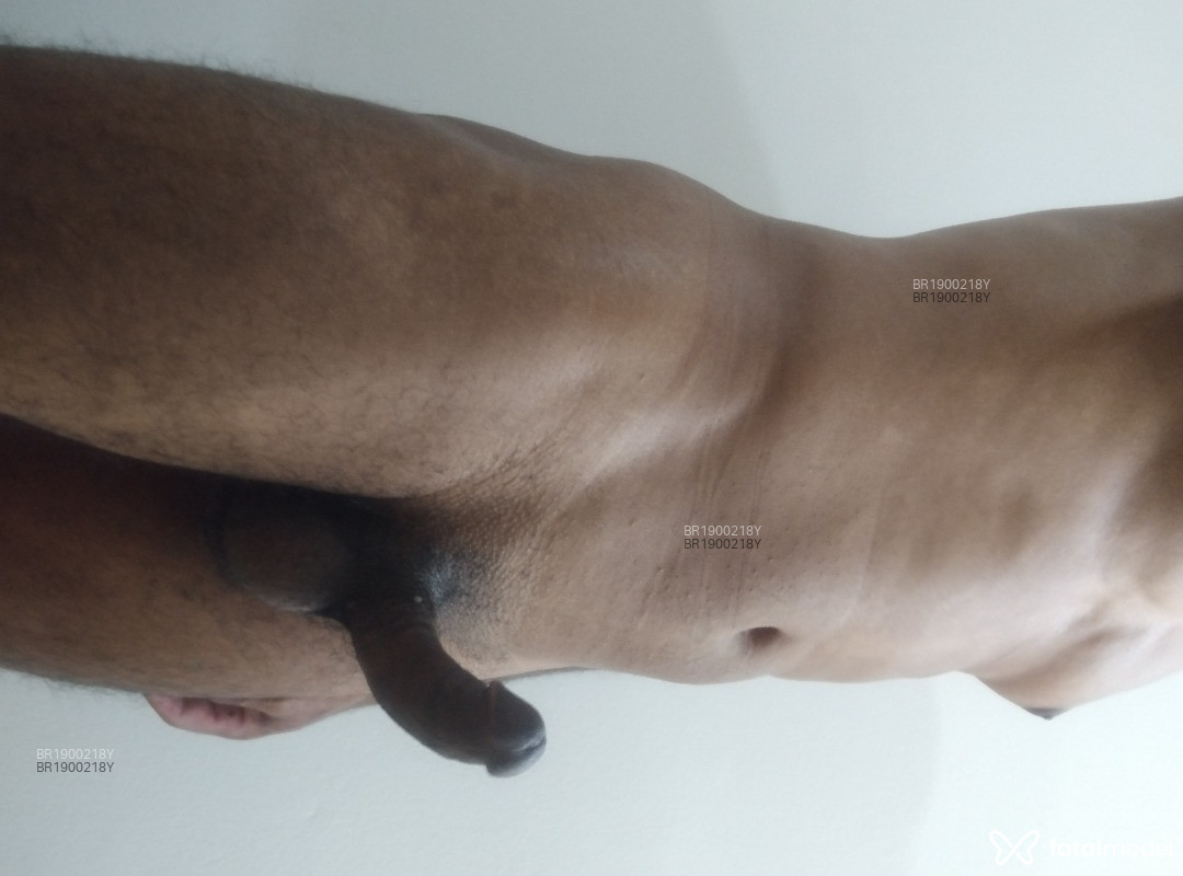 Acompanhante homem morena (o) de olhos pretos em Rio de Janeiro Acompanhante homem morena (o) de olhos pretos em Rio de Janeiro - Heitor