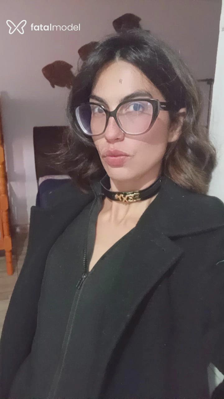 Acompanhante mulher morena (o) de olhos castanhos - Natiroots