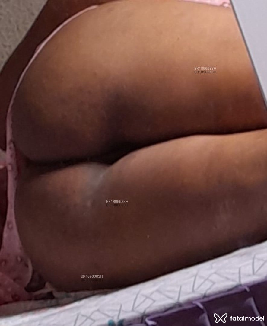 Acompanhante mulher morena (o) de olhos pretos em Cáceres - Alicinha