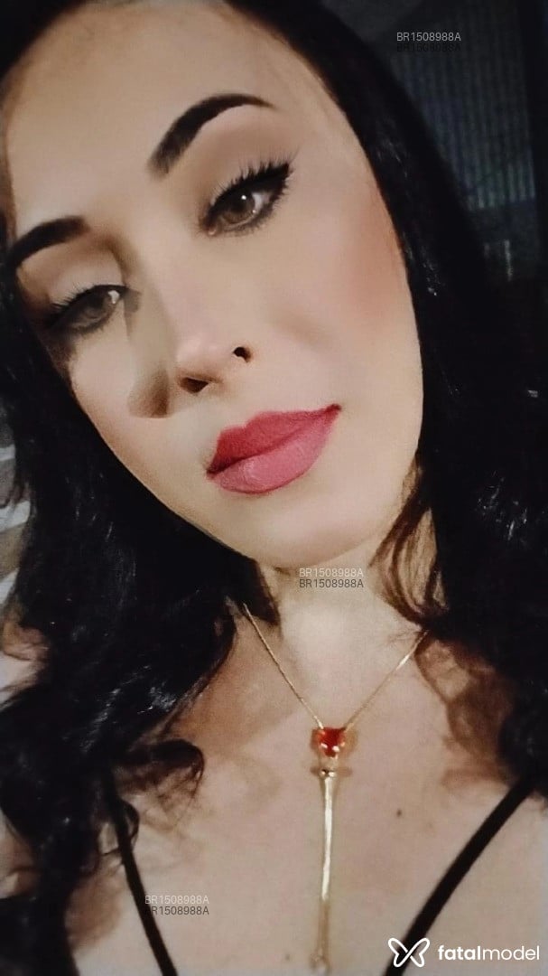 Acompanhante travesti morena (o) de olhos verdes em Araraquara - Gabriela