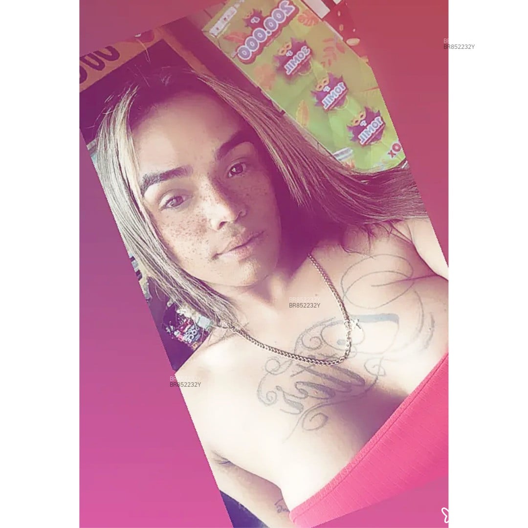 Acompanhante travesti loira (o) de olhos pretos em Contagem - Danny
