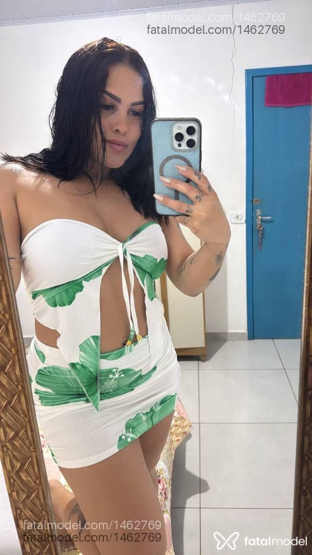 Acompanhante mulher morena (o) de olhos pretos - Marcela