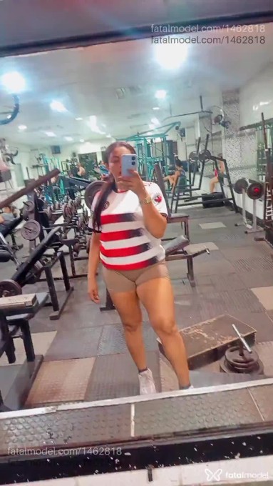 Acompanhante mulher morena (o) de olhos pretos - Lays Speace