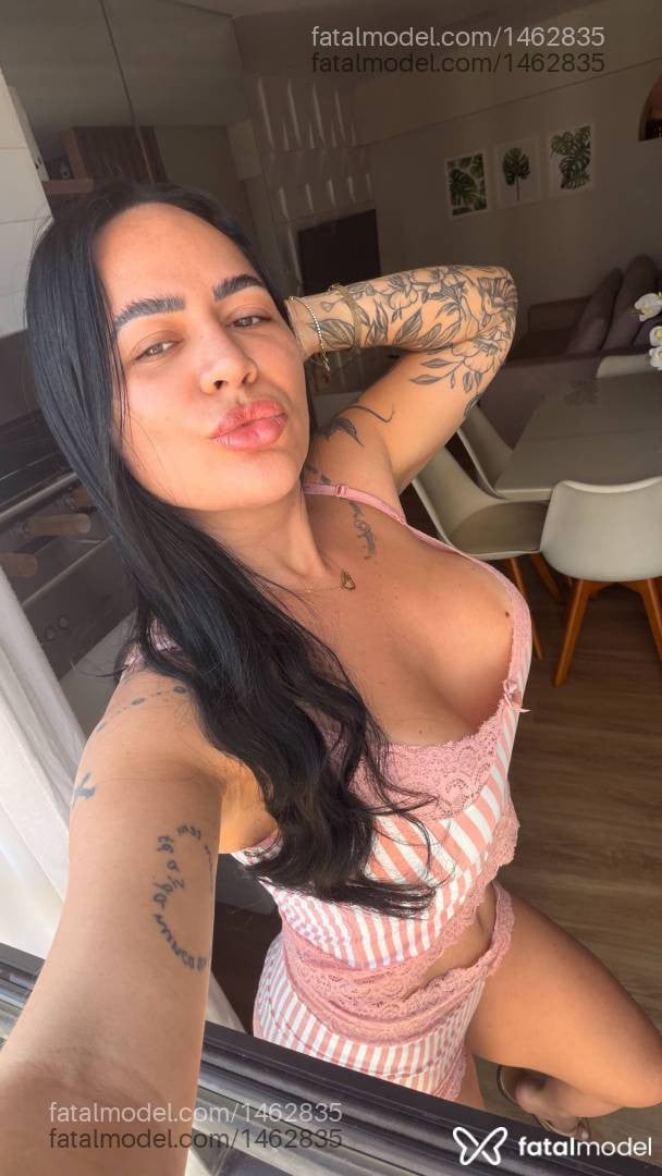 Acompanhante mulher morena (o) de olhos castanhos - Dannyhoot