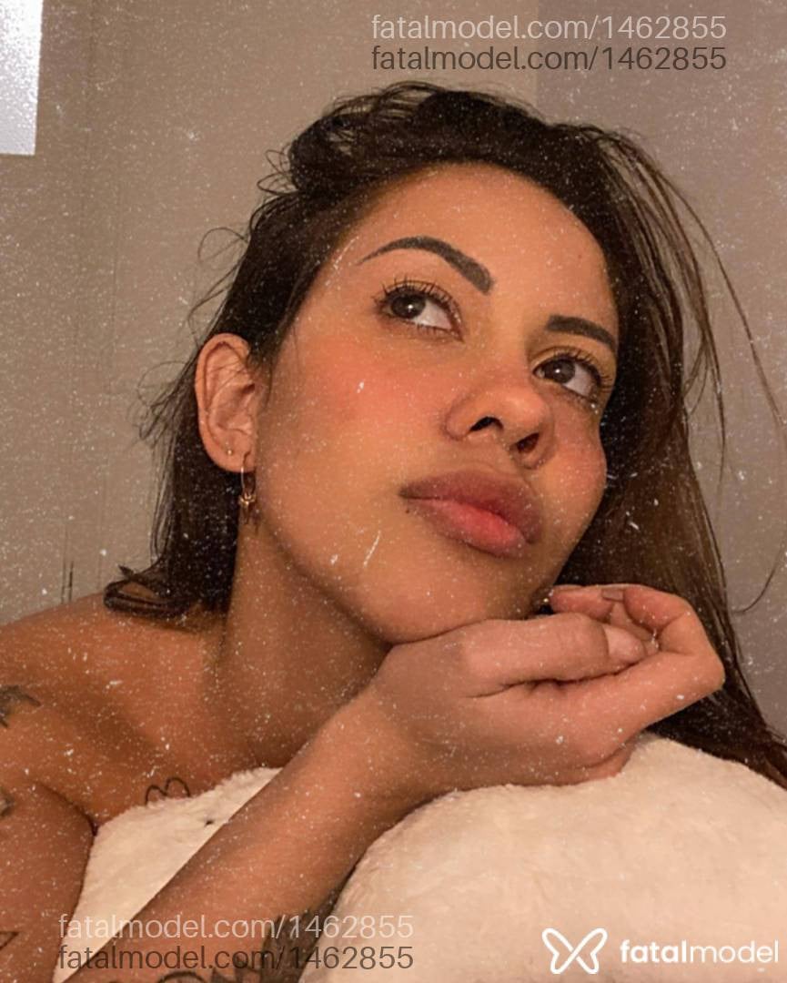 Acompanhante mulher morena (o) de olhos castanhos - Luy Acompanhante mulher morena (o) de olhos castanhos - Luy