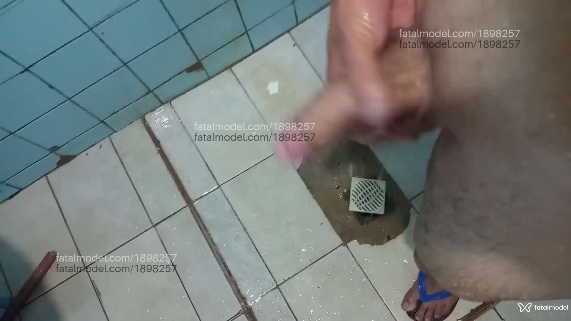 Acompanhante homem com cabelo castanho de olhos castanhos em Guariba Acompanhante homem com cabelo castanho de olhos castanhos em Guariba - Homem