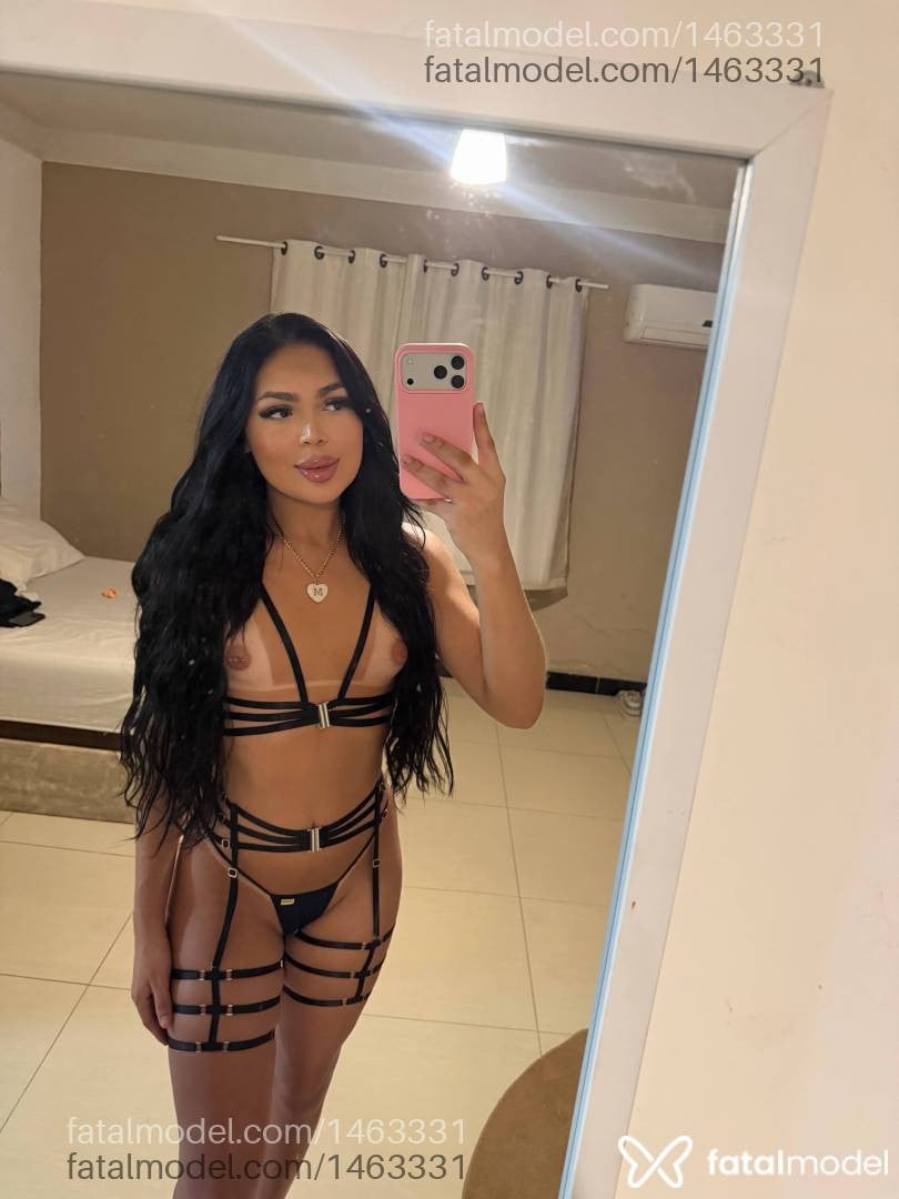 Acompanhante mulher trans com cabelo castanho de olhos castanhos em Vitória - Mirella Müller