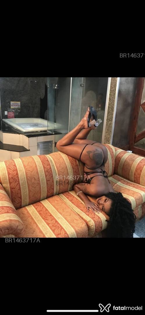 Acompanhante mulher morena (o) de olhos mel em Uberaba - Índyara