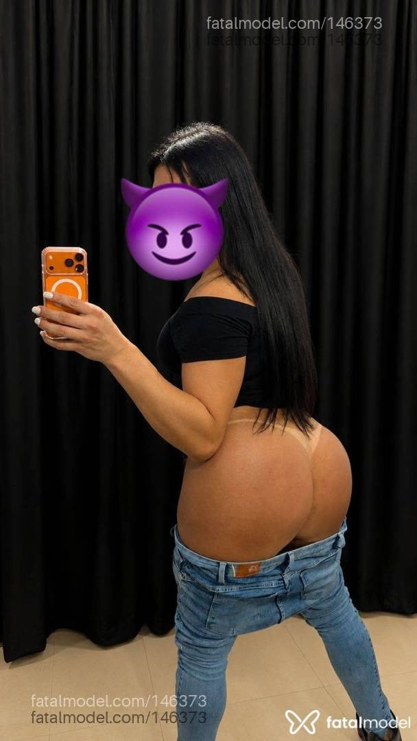Acompanhante mulher trans morena (o) de olhos castanhos - Raphaela