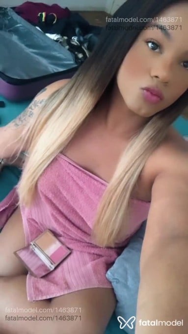 Acompanhante mulher trans loira (o) de olhos castanhos em Virtual - Rebecca