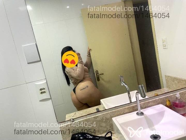Acompanhante mulher com cabelo castanho de olhos castanhos - Nicolly