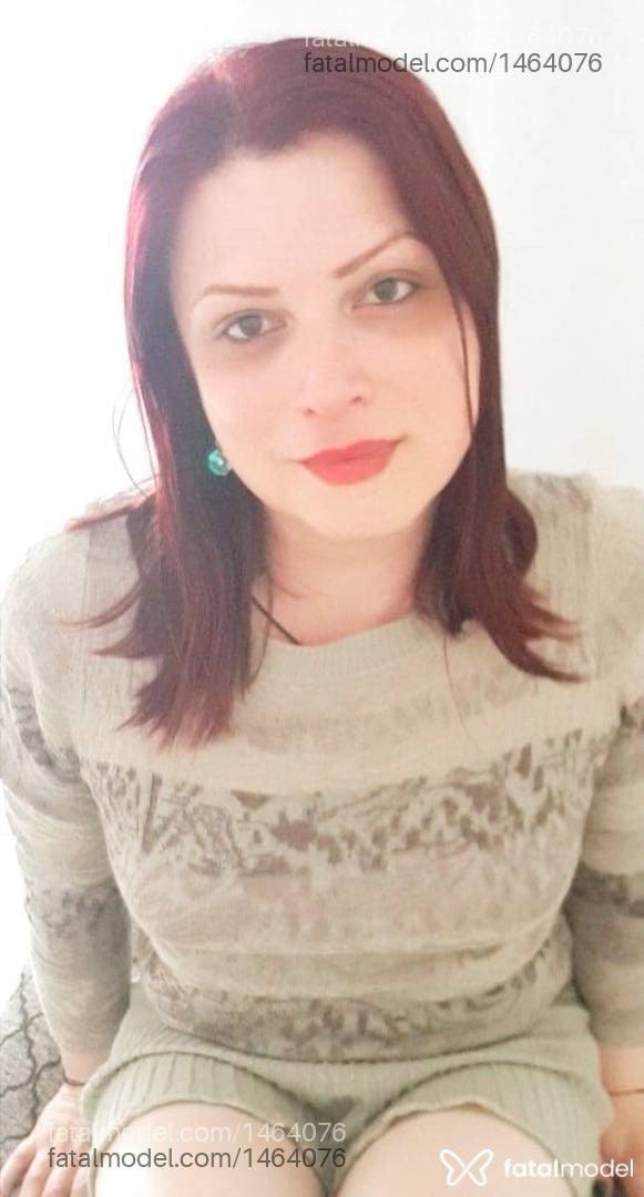 Acompanhante mulher trans ruiva (o) de olhos castanhos - Victoria Rivera