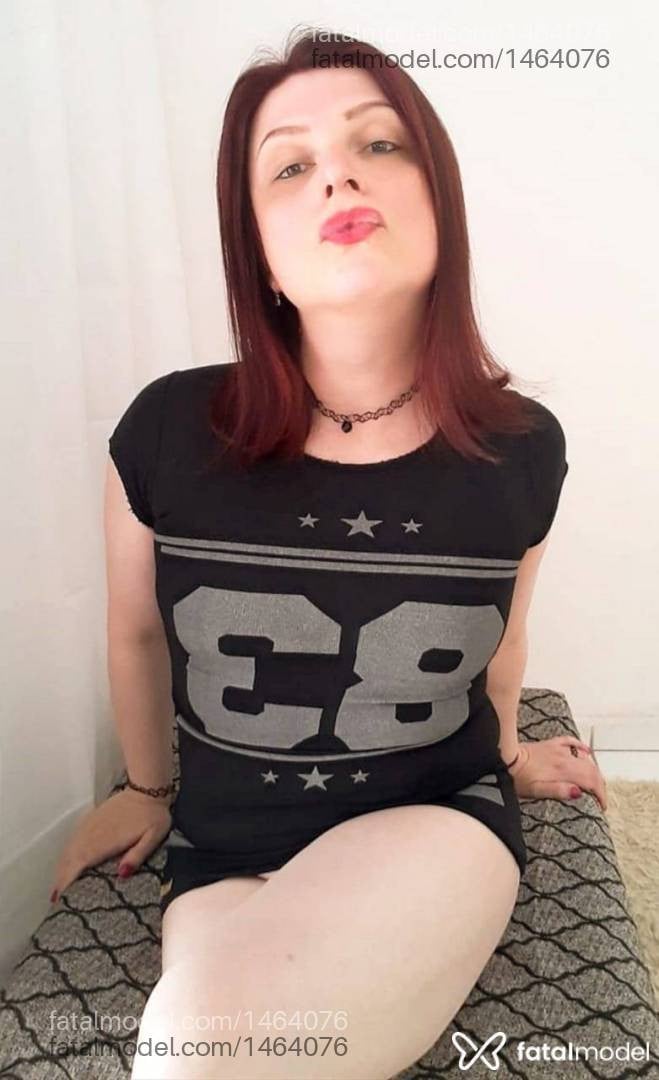 Acompanhante mulher trans ruiva (o) de olhos castanhos - Victoria Rivera