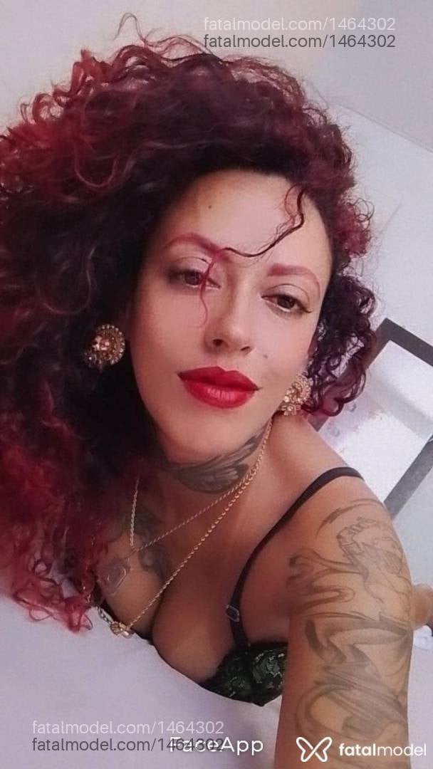 Acompanhante mulher ruiva (o) de olhos castanhos - Karol
