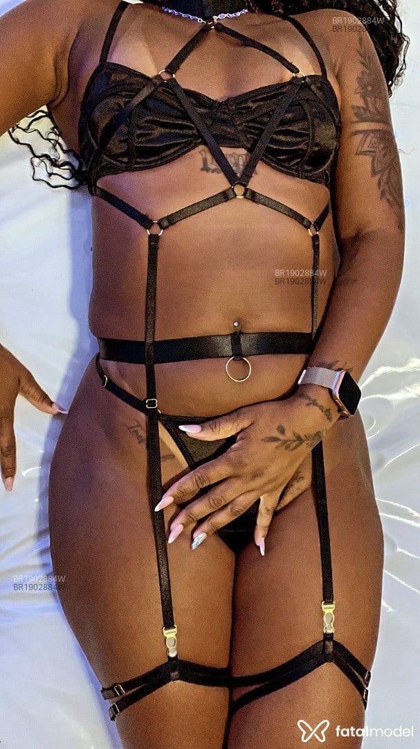 Acompanhante mulher morena (o) de olhos castanhos em Rio de Janeiro - Agatha