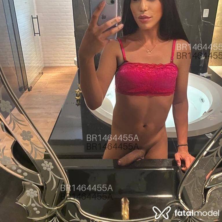 Acompanhante mulher trans morena (o) de olhos castanhos em Nova Friburgo - Júliee