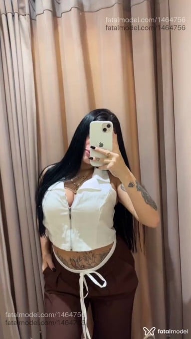 Acompanhante mulher com cabelo castanho de olhos verdes - Ana Júlia