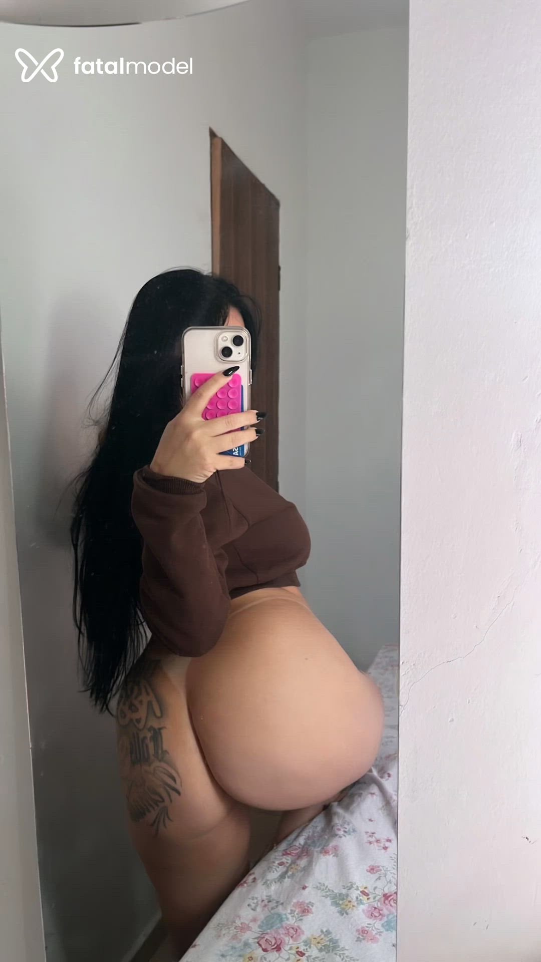 Acompanhante mulher com cabelo castanho de olhos verdes - Ana Júlia