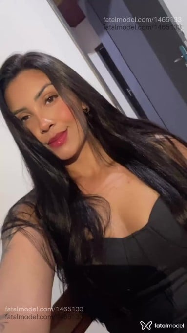 Acompanhante mulher morena (o) de olhos castanhos - Stefanny Sampaio