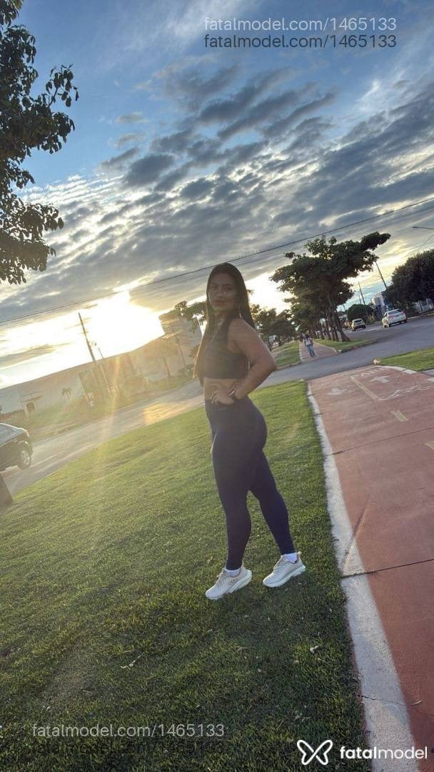Acompanhante mulher morena (o) de olhos castanhos - Stefanny Sampaio