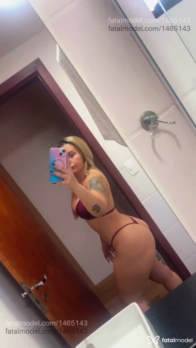 Acompanhante mulher loira (o) de olhos mel - Rafaela