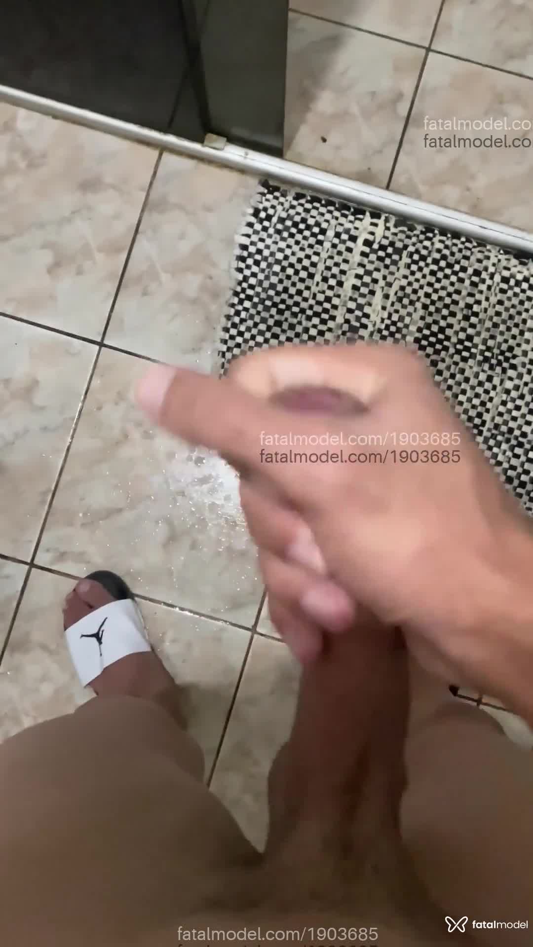 Acompanhante homem com cabelo castanho de olhos castanhos em São Paulo Acompanhante homem com cabelo castanho de olhos castanhos em São Paulo - Swayze