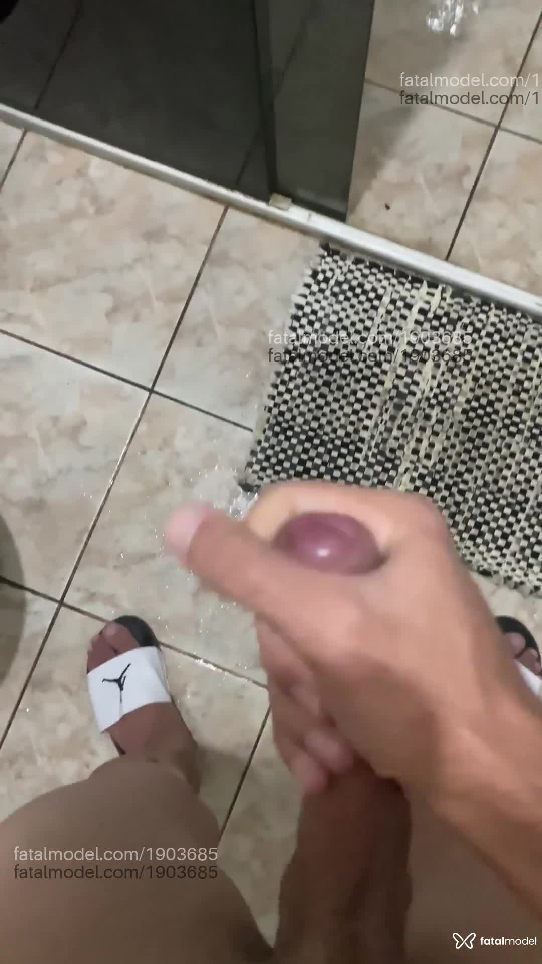 Acompanhante homem com cabelo castanho de olhos castanhos em São Paulo Acompanhante homem com cabelo castanho de olhos castanhos em São Paulo - Swayze